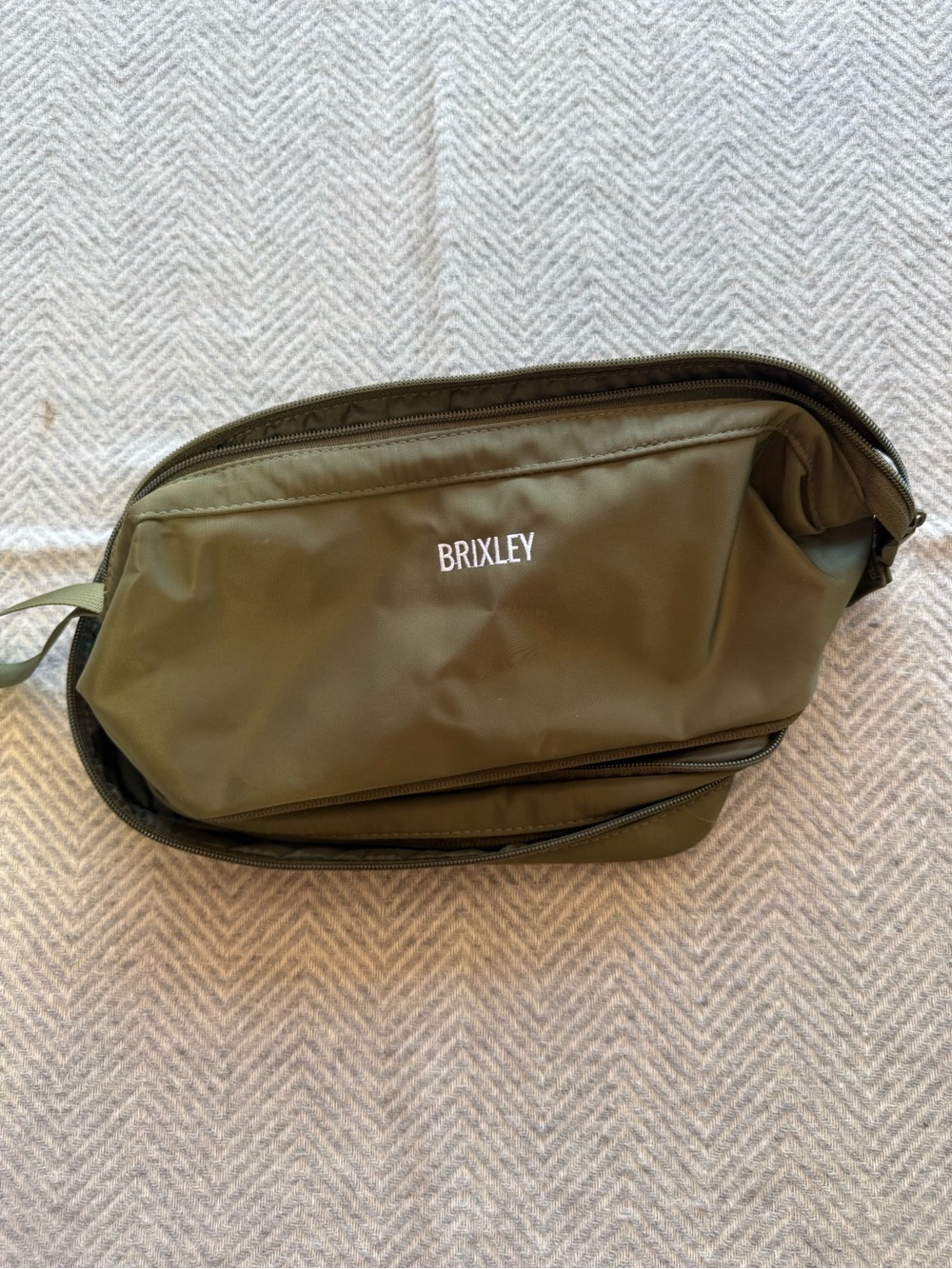 Olive Brixley Toiletry Bag
